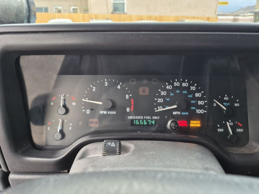 1999 Jeep Wrangler Image 28