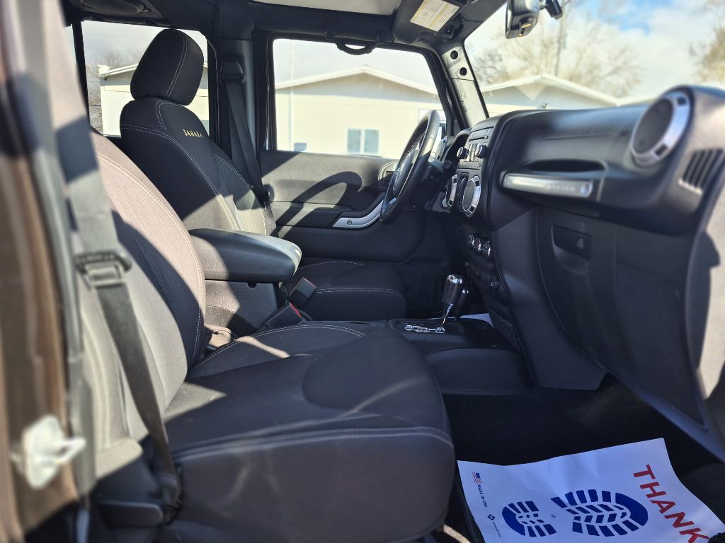 2013 Jeep Wrangler Unlimited Image 13