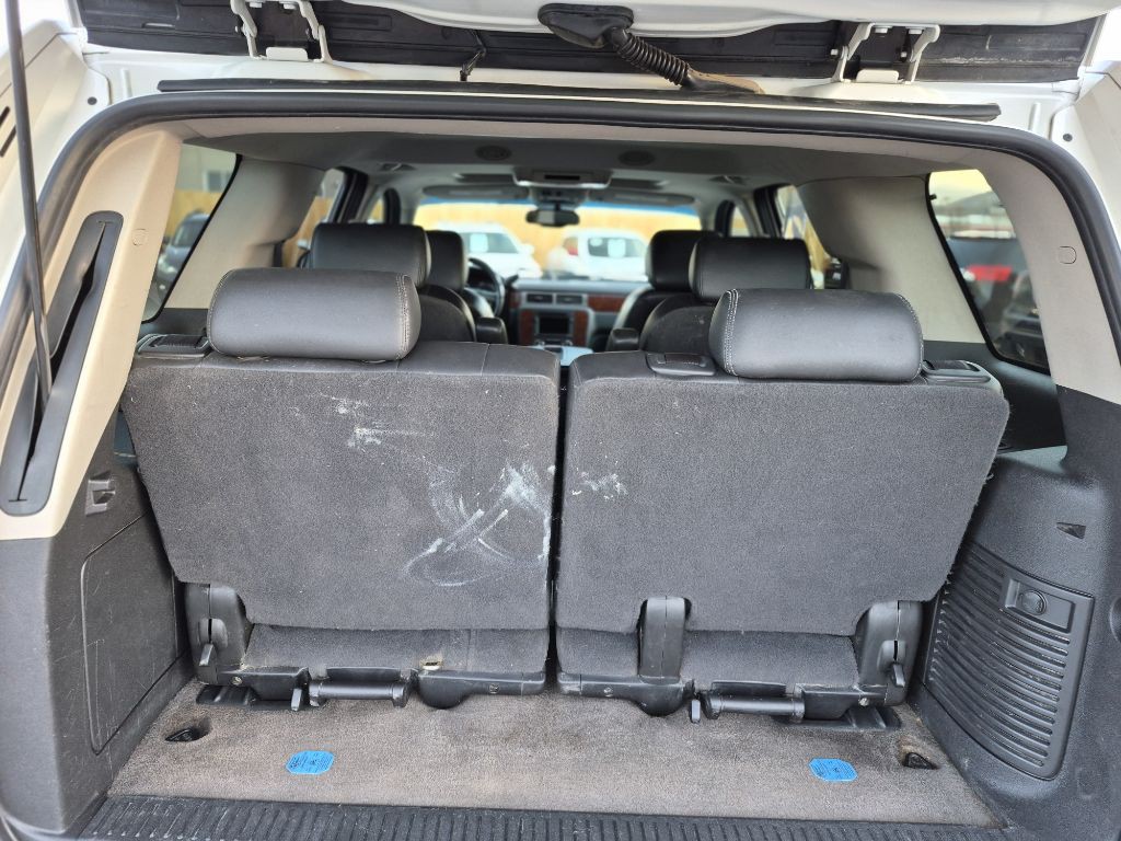 2010 Chevrolet Tahoe Image 11