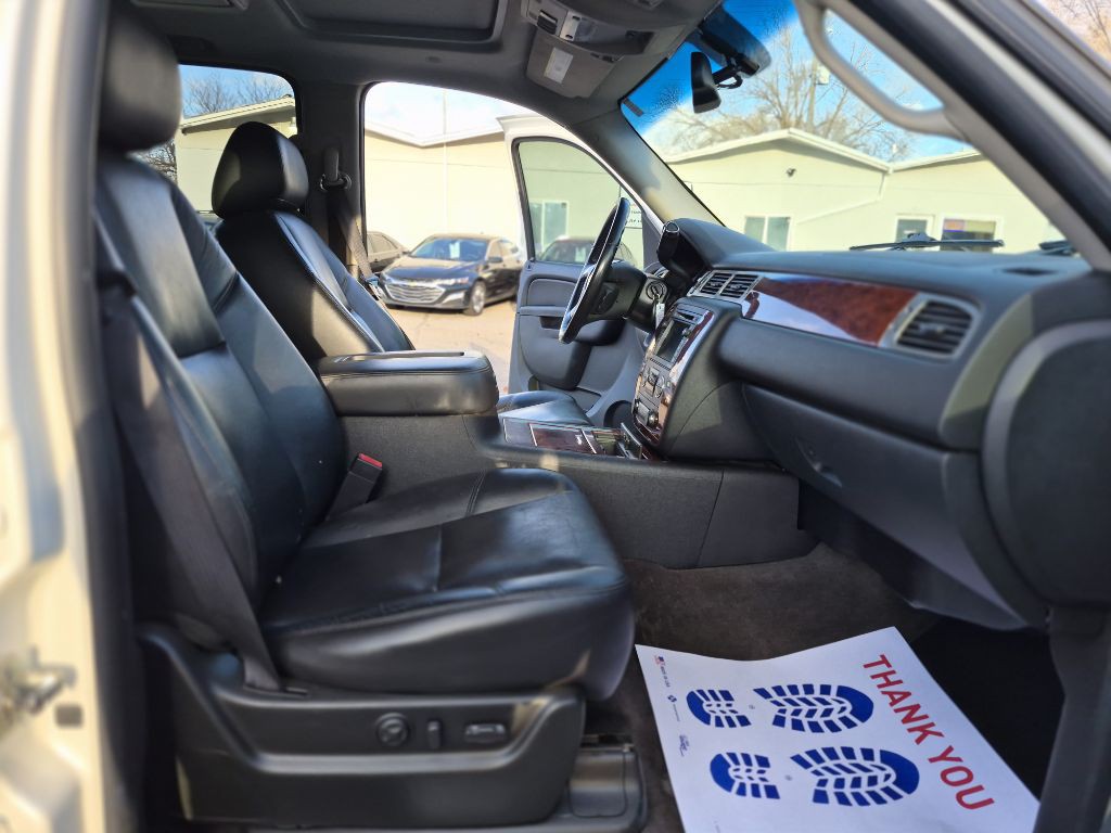 2010 Chevrolet Tahoe Image 13