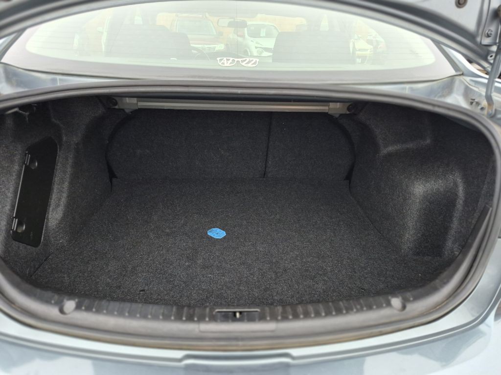 2012 Mazda Mazda3 Image 11