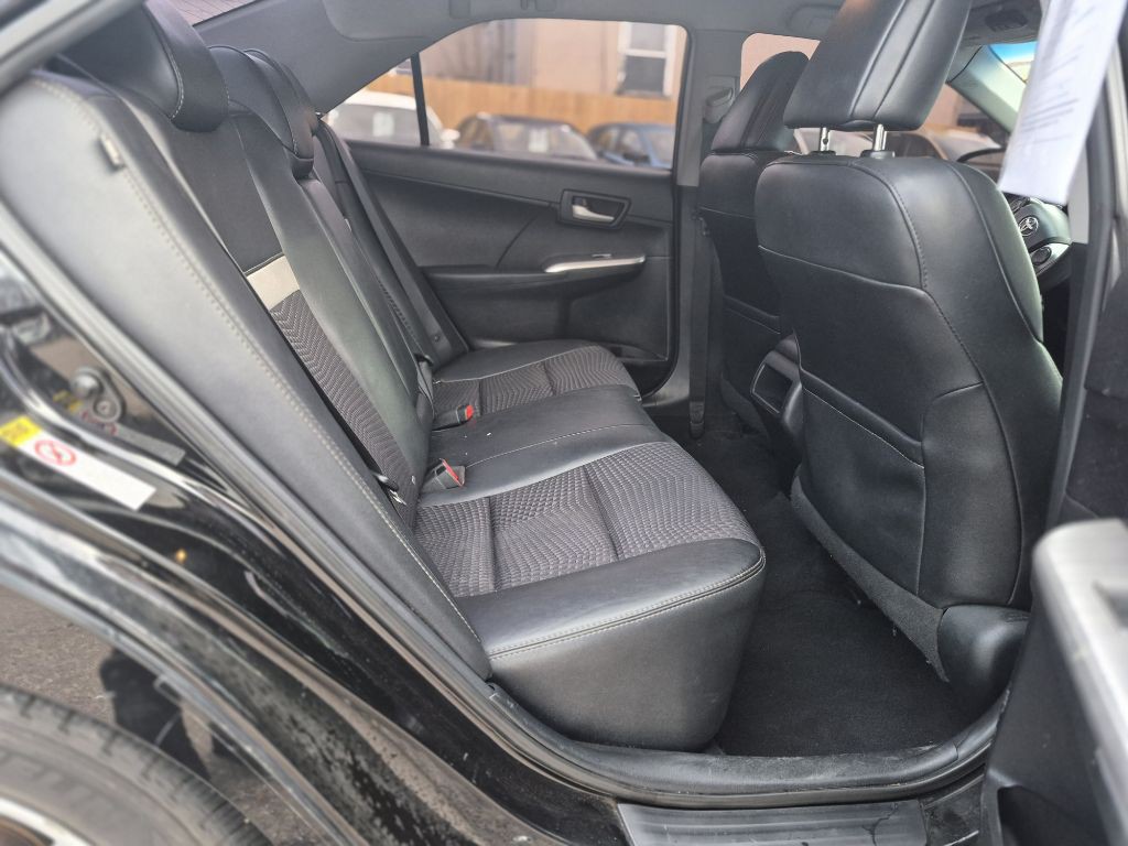 2013 Toyota Camry Image 9