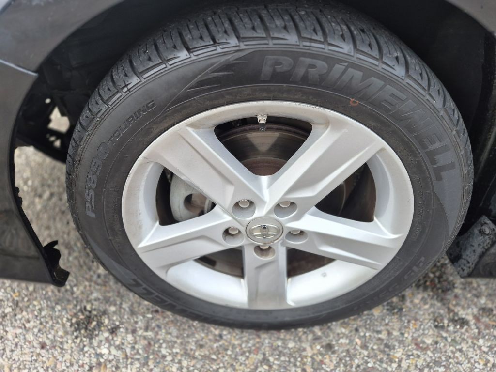 2013 Toyota Camry Image 12