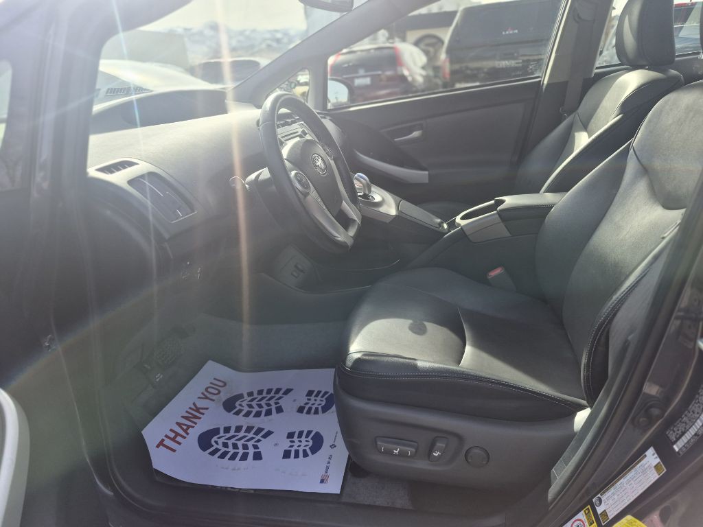 2014 Toyota Prius Image 9