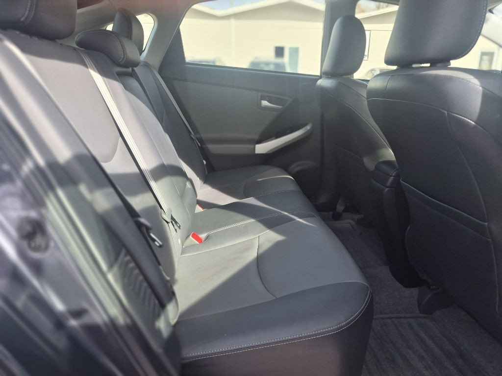 2014 Toyota Prius Image 12