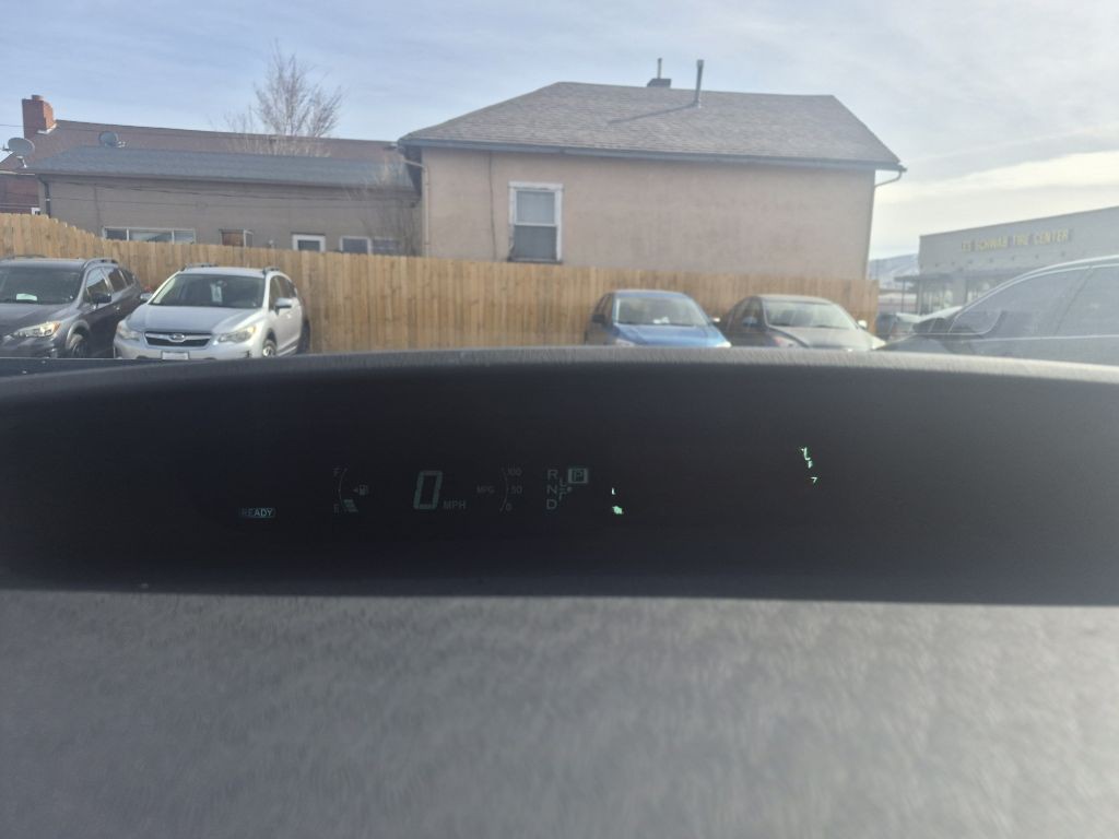 2014 Toyota Prius Image 15