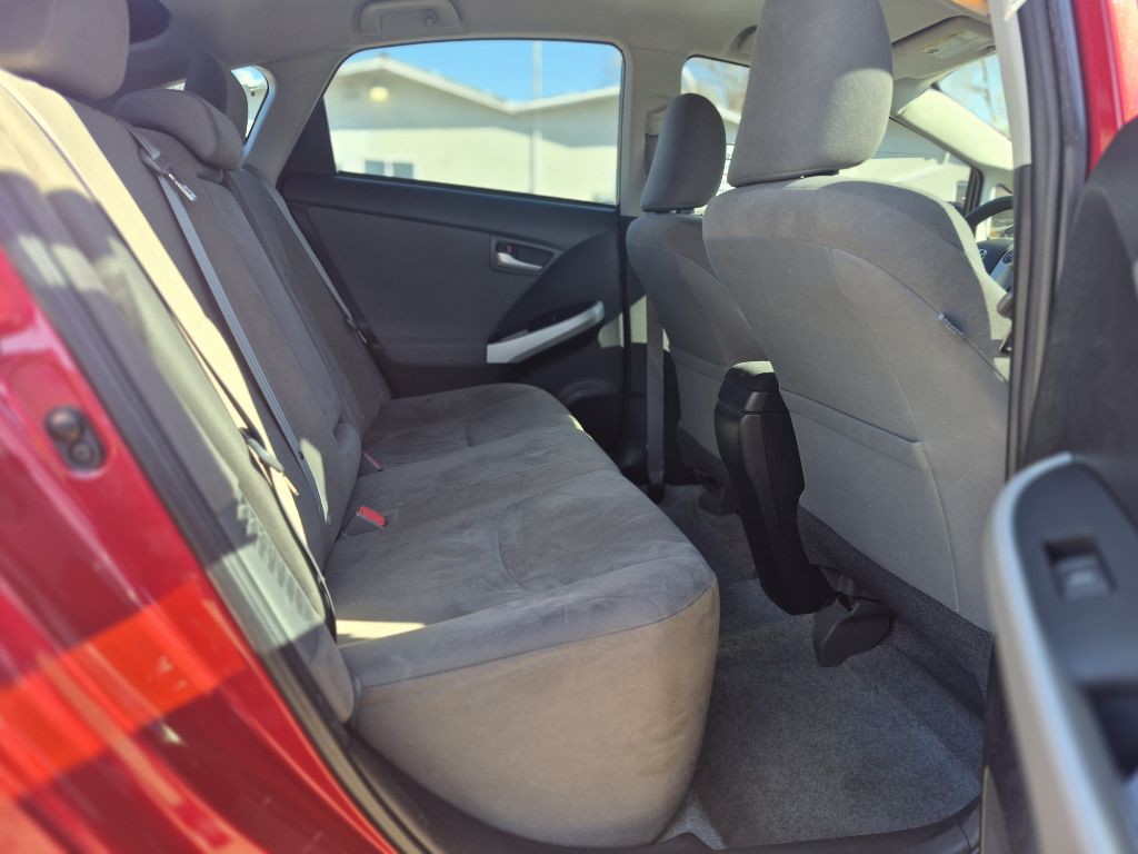 2015 Toyota Prius Image 12