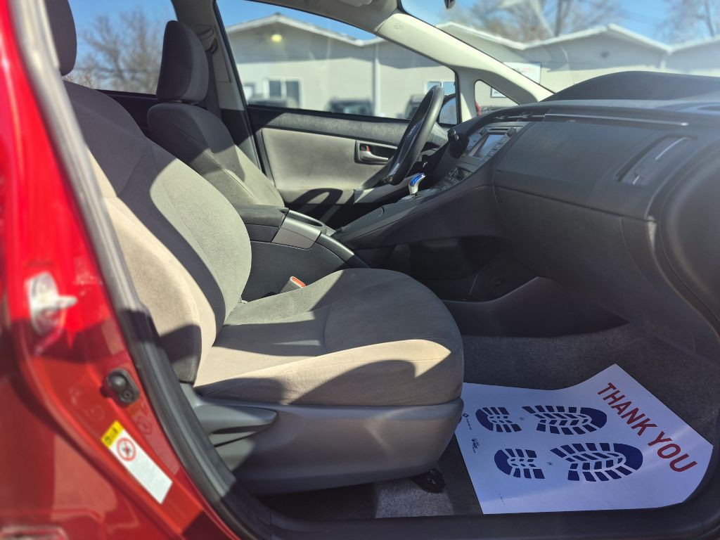 2015 Toyota Prius Image 13