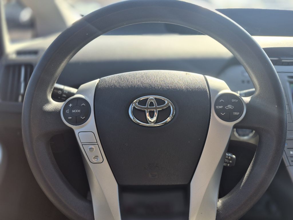 2015 Toyota Prius Image 14