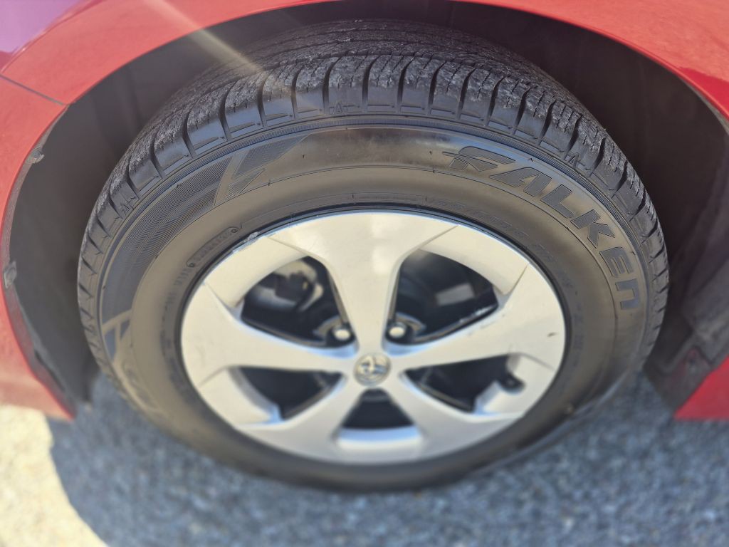 2015 Toyota Prius Image 17