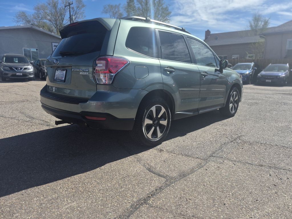 2017 Subaru Forester Image 5