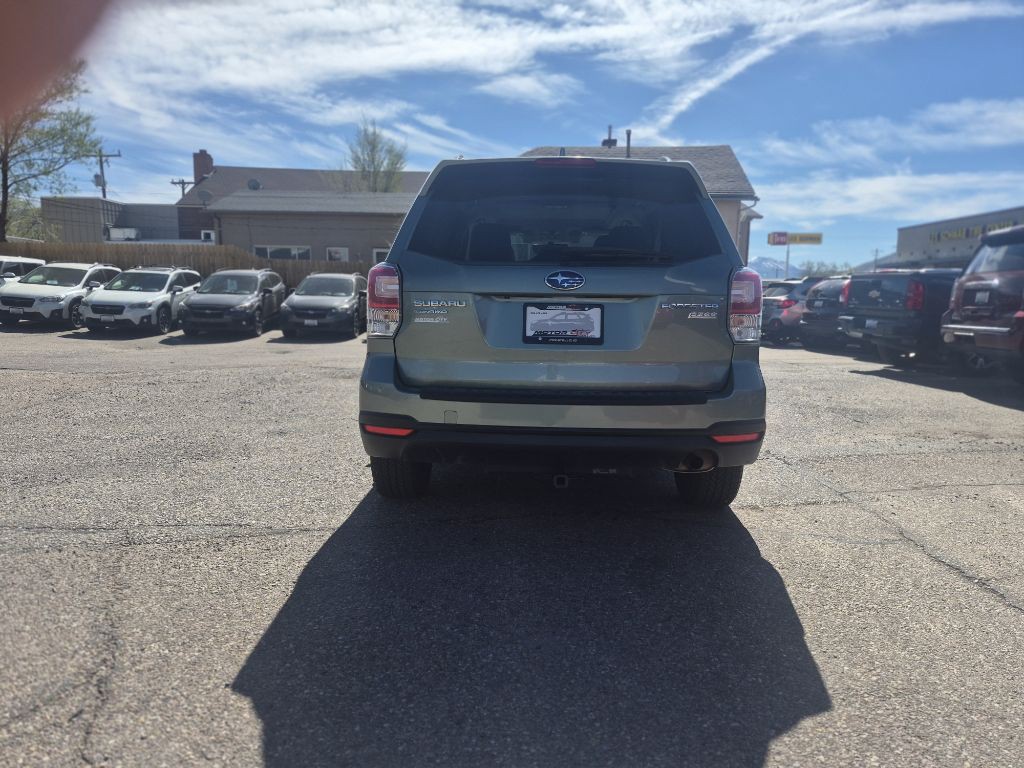 2017 Subaru Forester Image 6