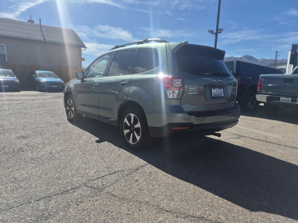 2017 Subaru Forester Image 7