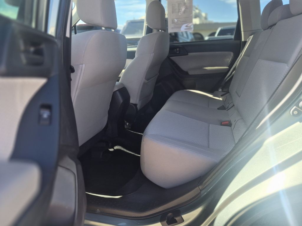 2017 Subaru Forester Image 10
