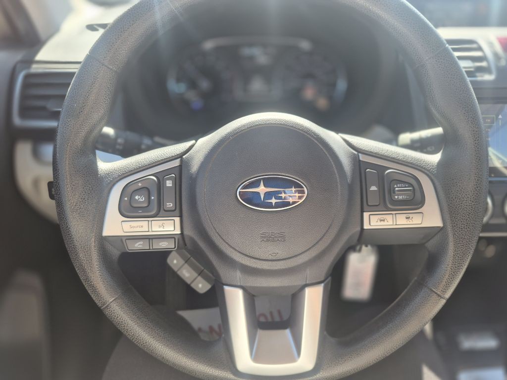 2017 Subaru Forester Image 14