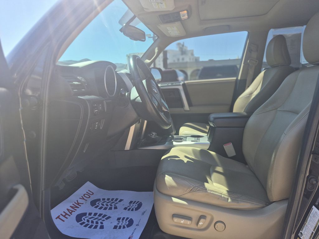 2012 Toyota 4Runner Image 9