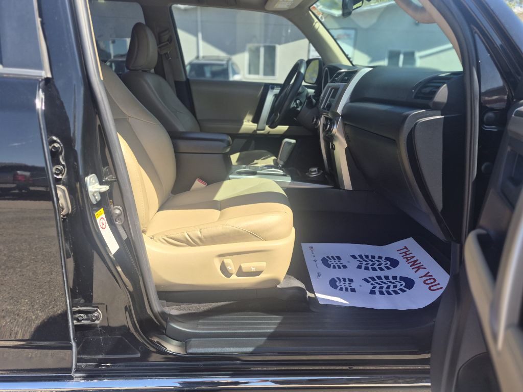 2012 Toyota 4Runner Image 13