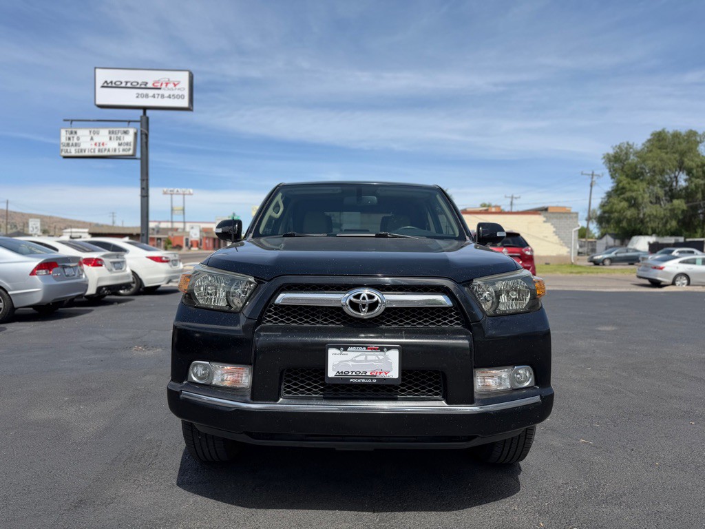 2012 Toyota 4Runner Image 2