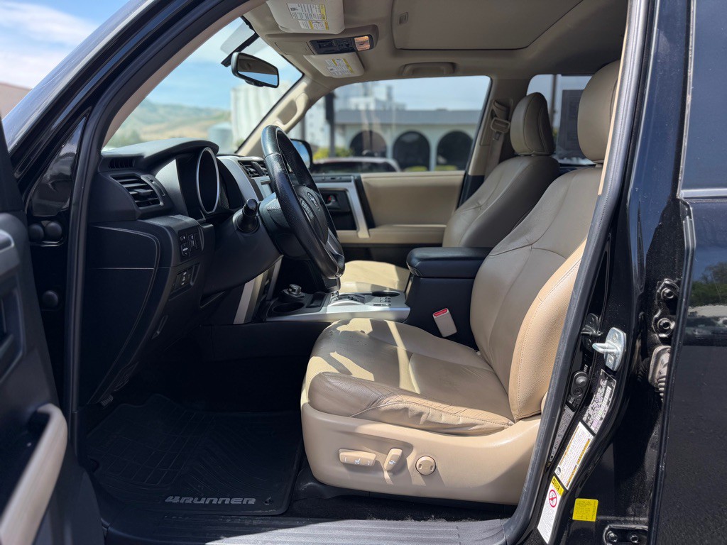 2012 Toyota 4Runner Image 9