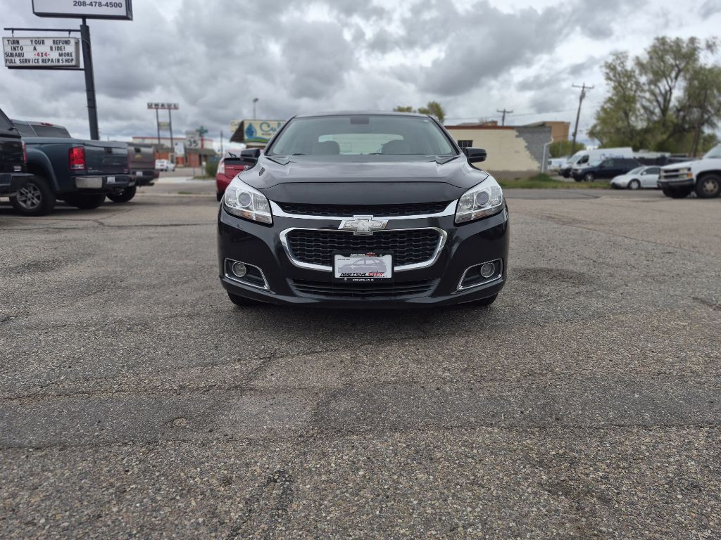 2014 Chevrolet Malibu Image 2