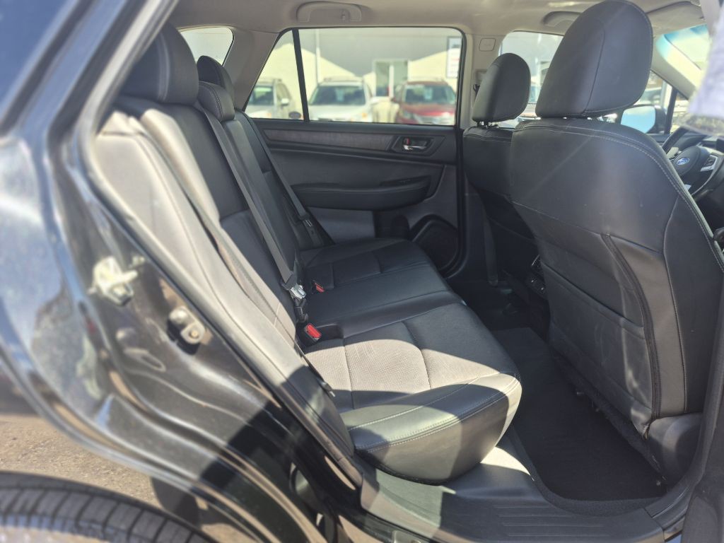 2016 Subaru Outback Image 12