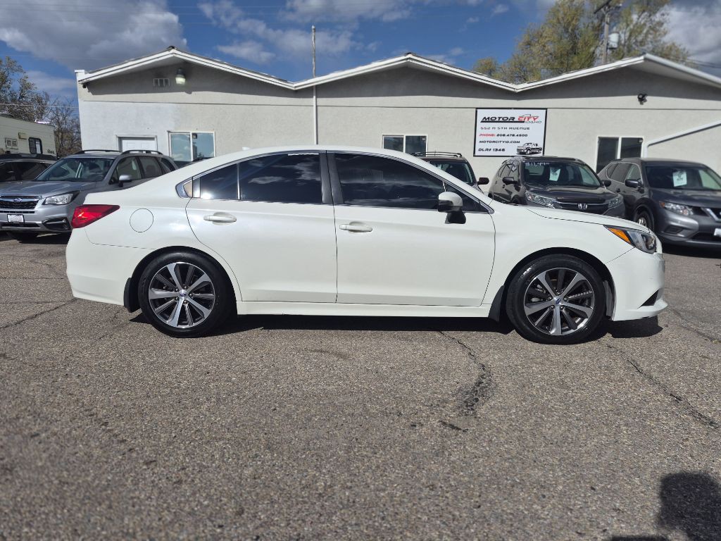 2017 Subaru Legacy Image 4