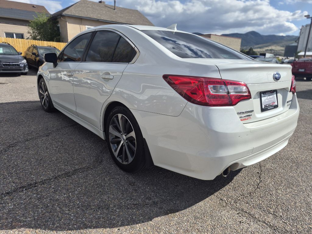 2017 Subaru Legacy Image 7
