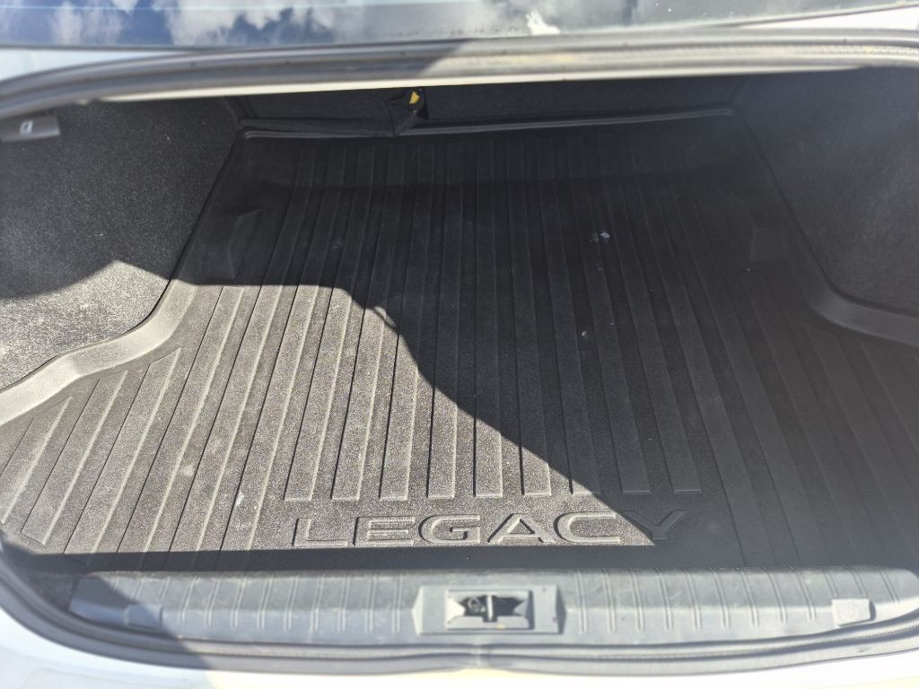 2017 Subaru Legacy Image 11