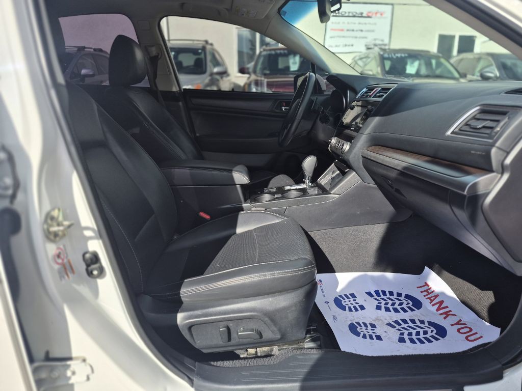 2017 Subaru Legacy Image 13