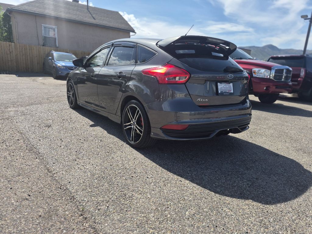 2016 Ford Focus Image 7