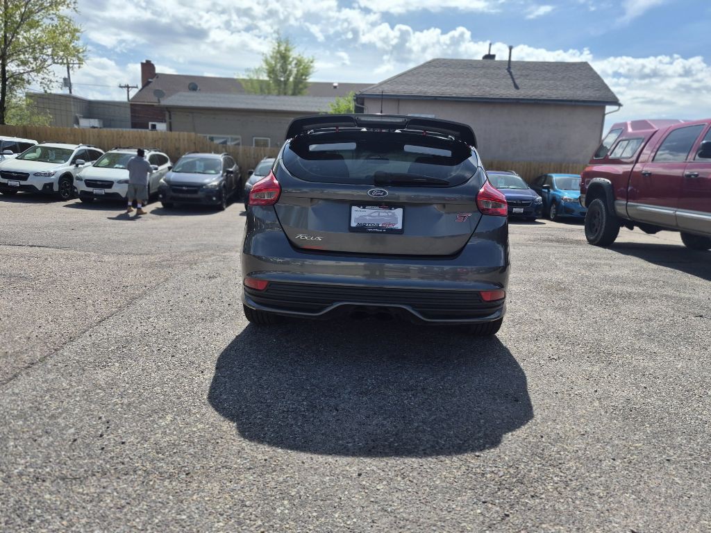 2016 Ford Focus Image 6
