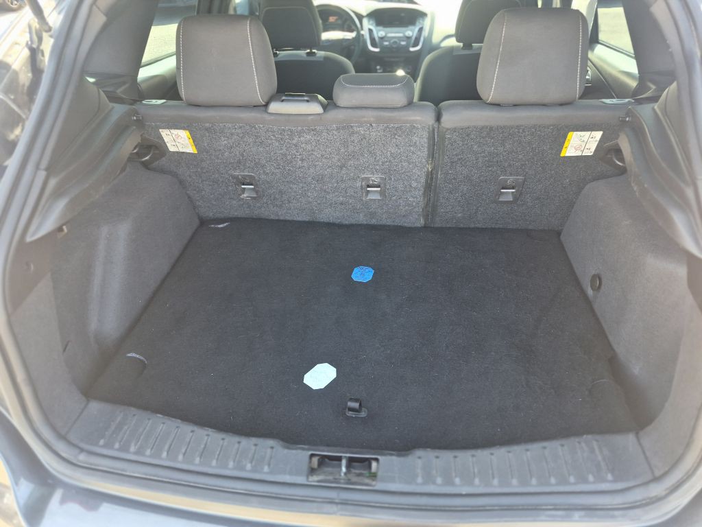 2016 Ford Focus Image 11