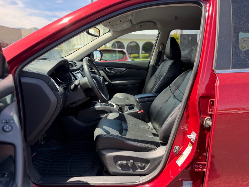 2015 Nissan Rogue Image 9