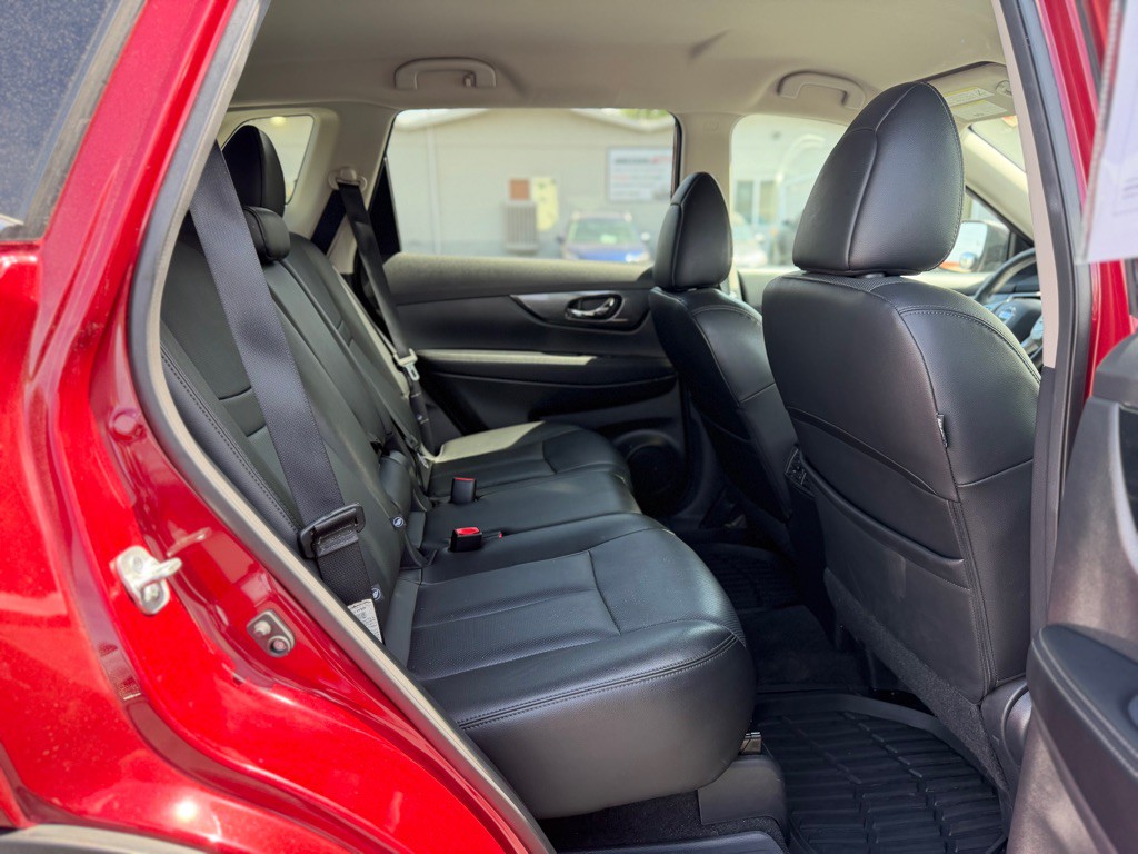 2015 Nissan Rogue Image 12