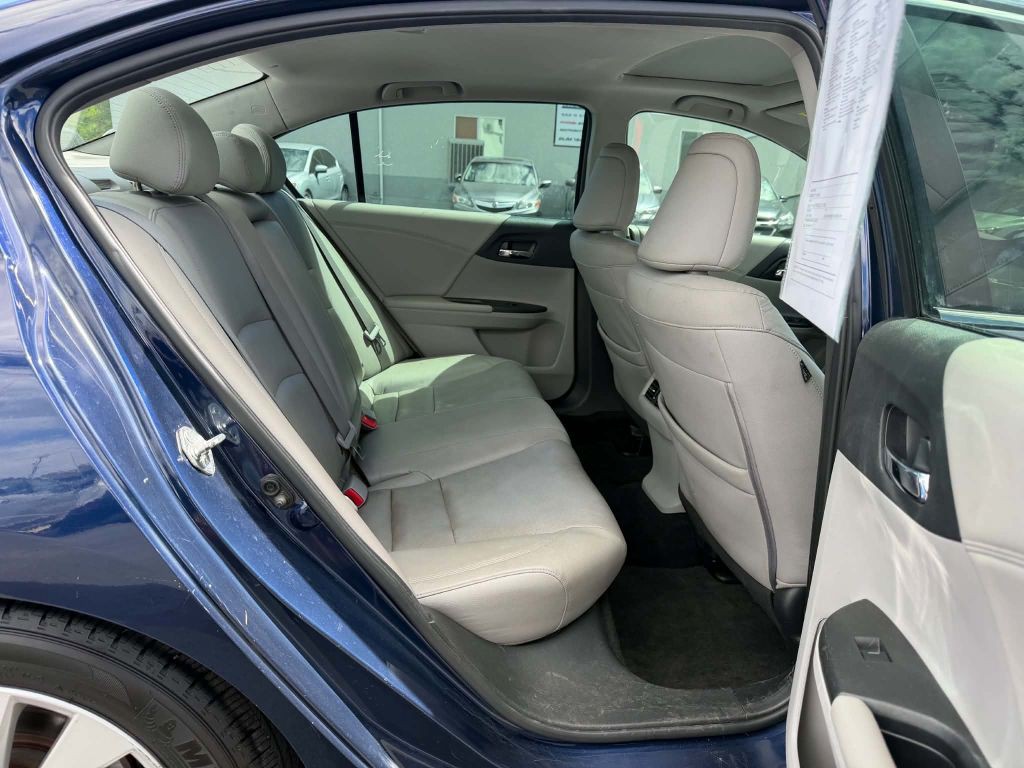 2015 Honda Accord Image 12