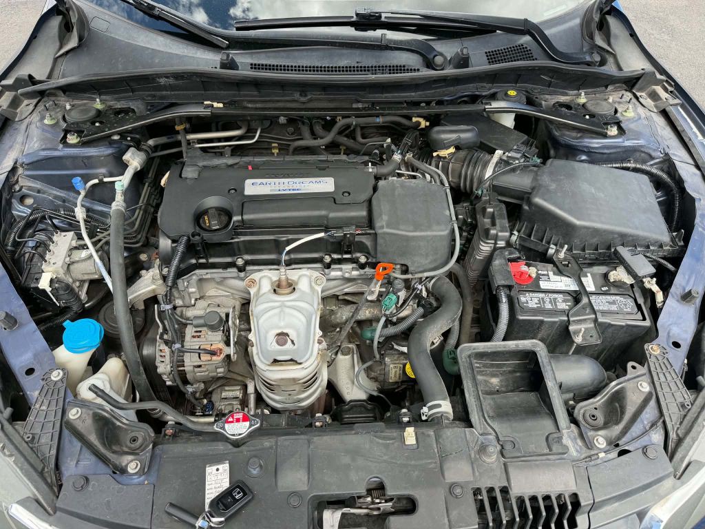 2015 Honda Accord Image 18