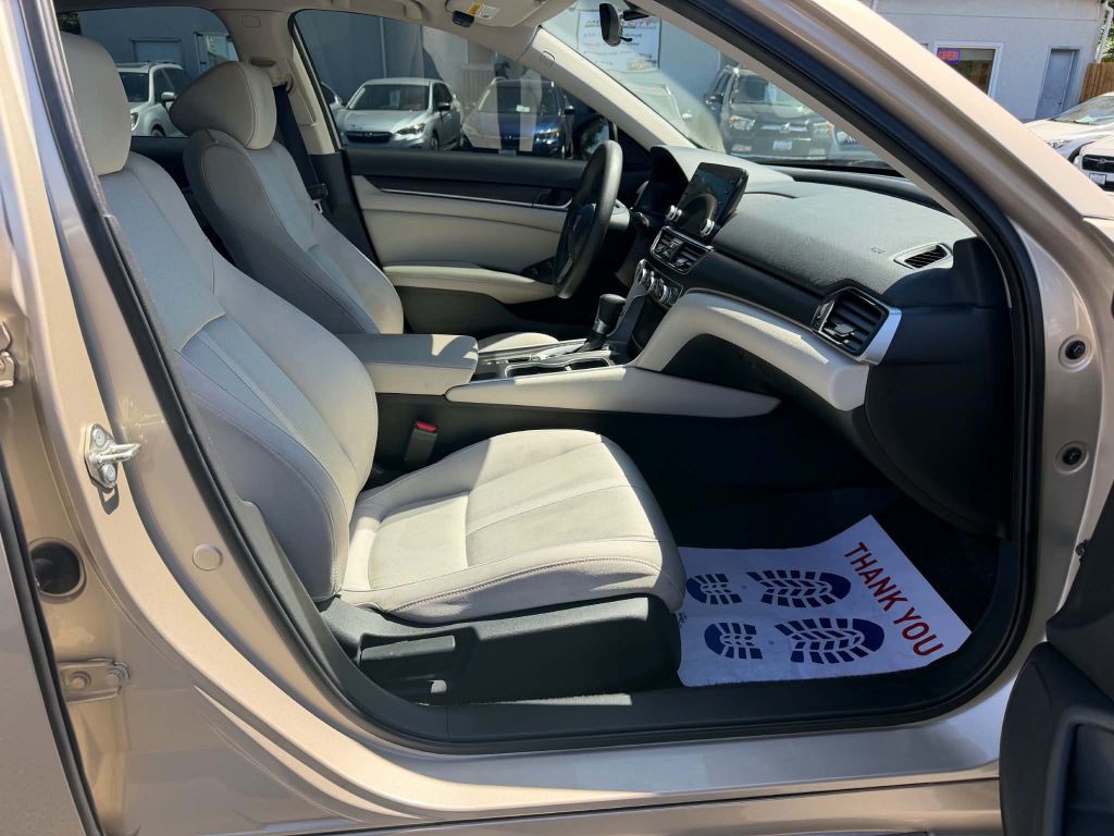 2020 Honda Accord Image 12