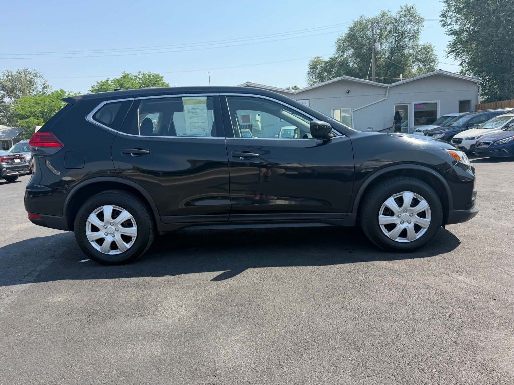 2017 Nissan Rogue Image 4