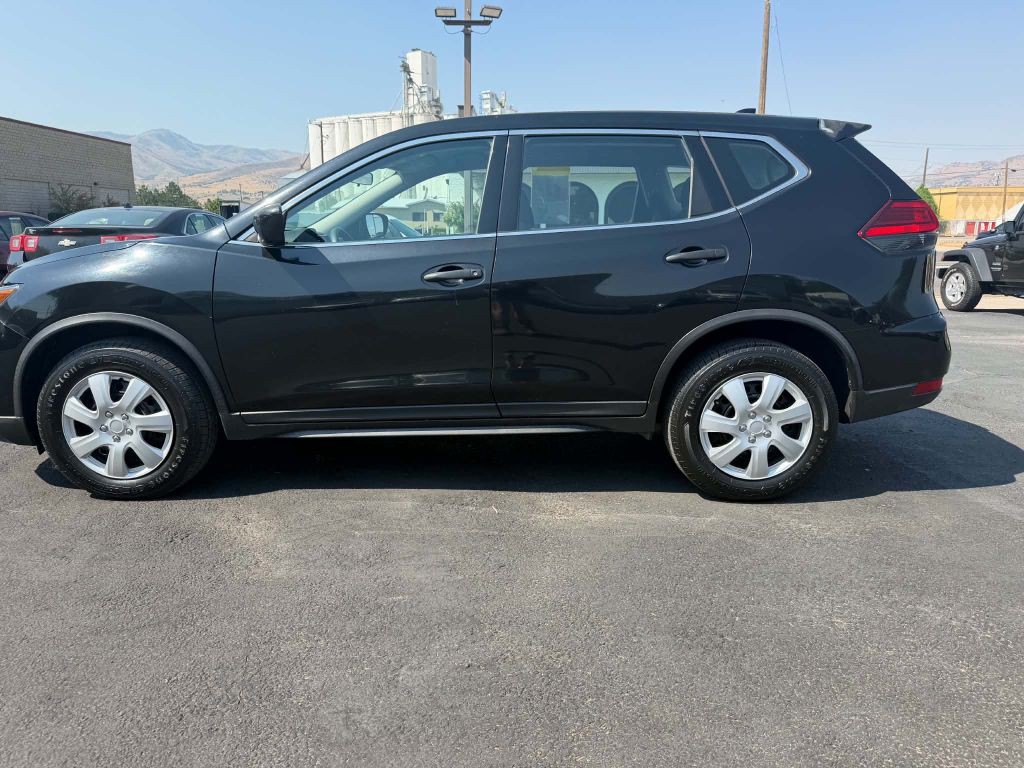 2017 Nissan Rogue Image 8