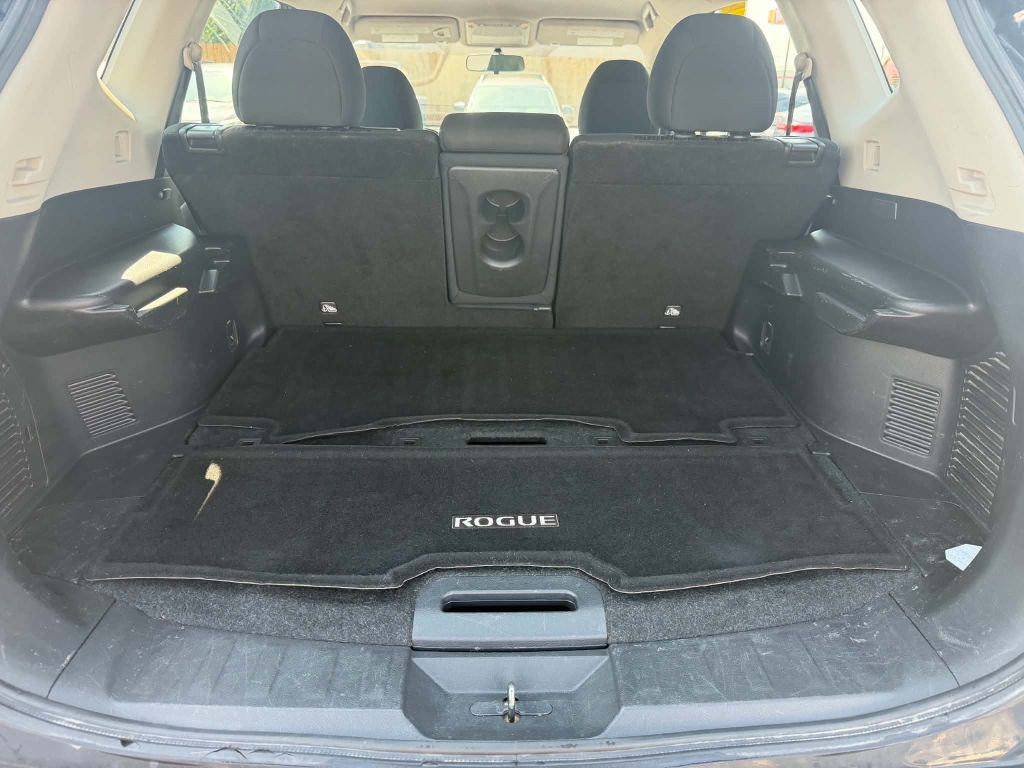 2017 Nissan Rogue Image 11