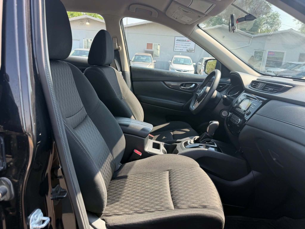 2017 Nissan Rogue Image 13