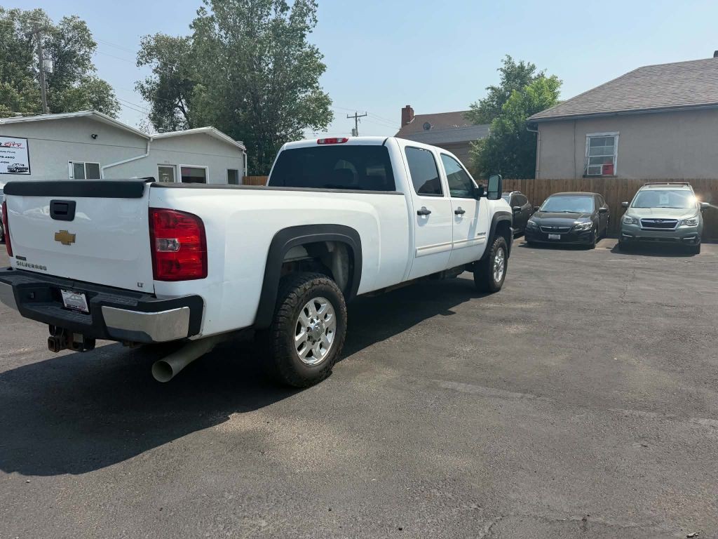 2011 Chevrolet Silverado 1500 Image 2