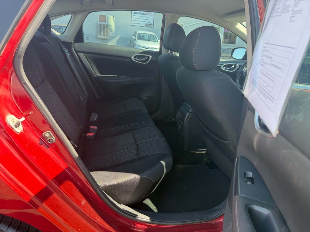 2016 Nissan Sentra Image 12