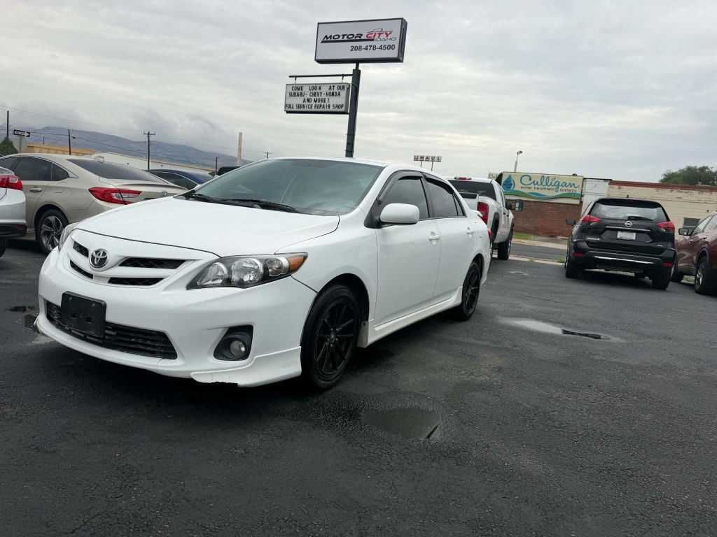 2013 Toyota Corolla Image 3