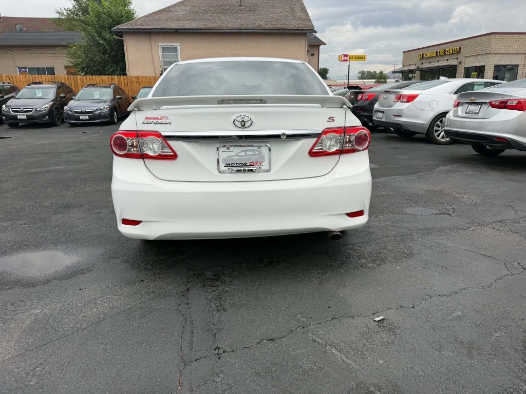 2013 Toyota Corolla Image 6