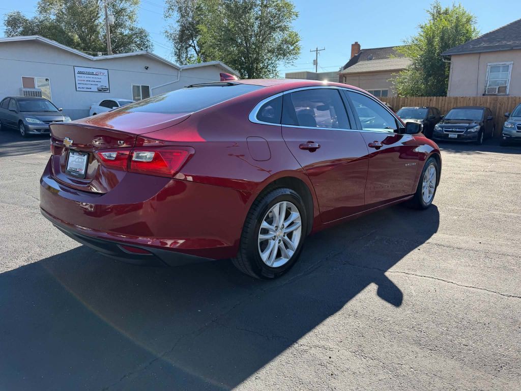 2018 Chevrolet Malibu Image 3