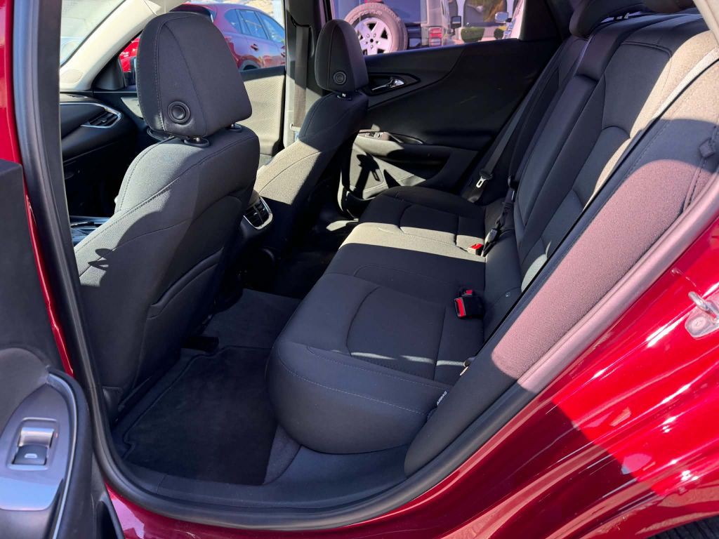 2018 Chevrolet Malibu Image 9