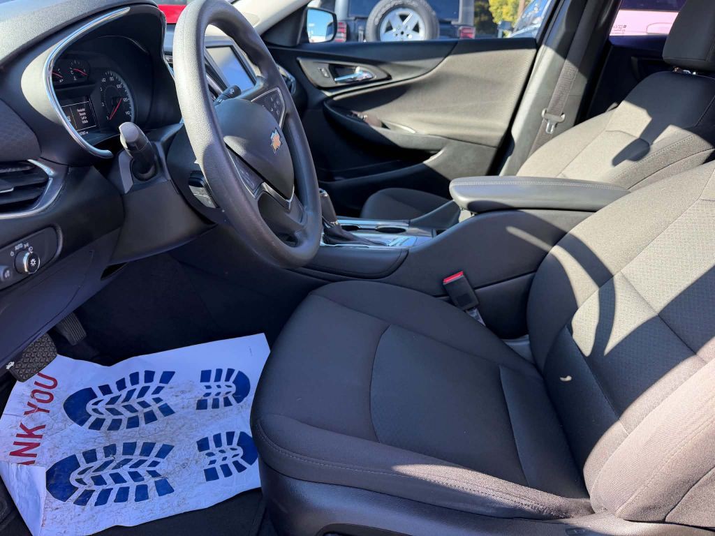 2018 Chevrolet Malibu Image 10