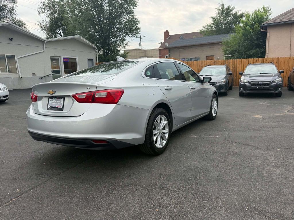 2017 Chevrolet Malibu Image 5