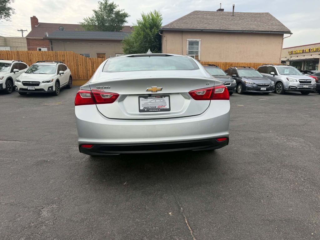 2017 Chevrolet Malibu Image 6